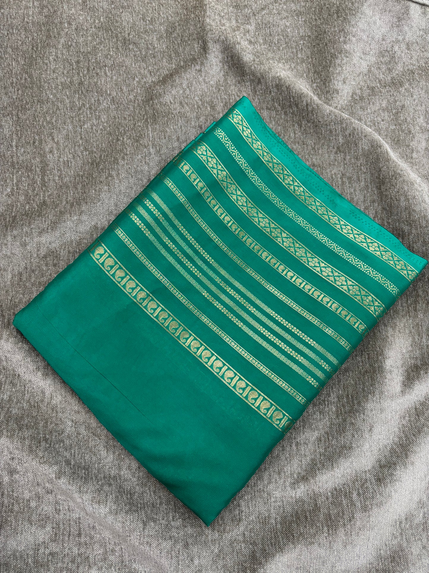 Premium semi mysore crepe silk saree with rich pallu & big border