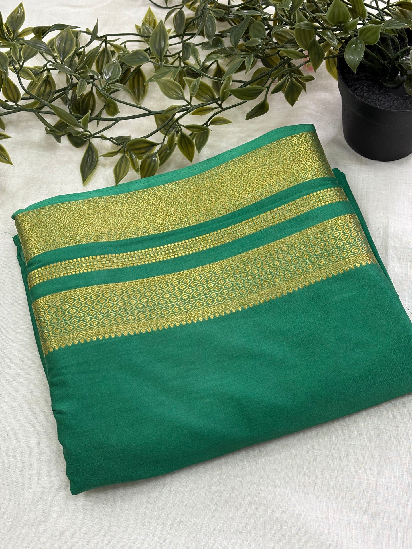 Semi Mysore Crepe Saree (self)