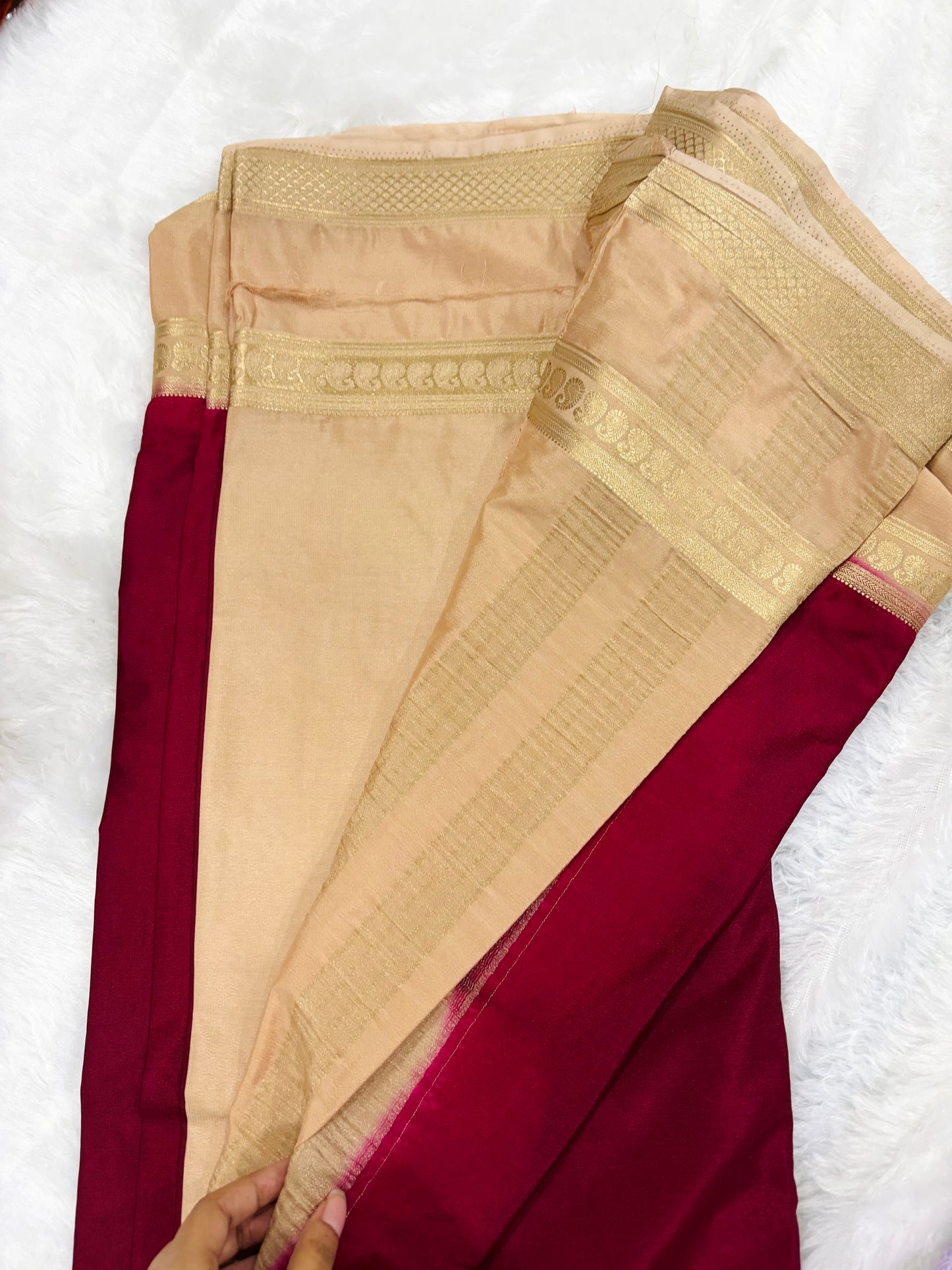 SEMI MYSORE CREPE IN CONTRAST