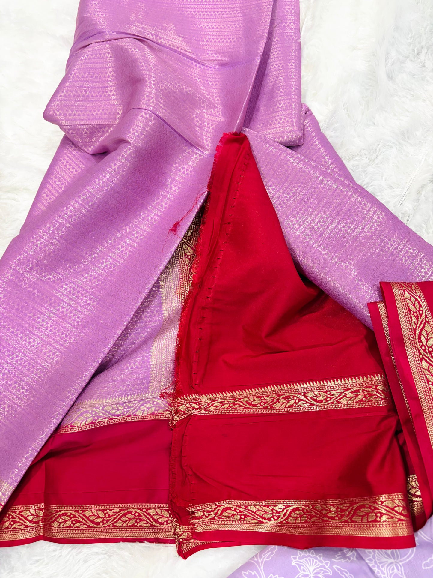 HORIZONTAL RICH BROCADE SAREE WITH CONTRAST BORDER