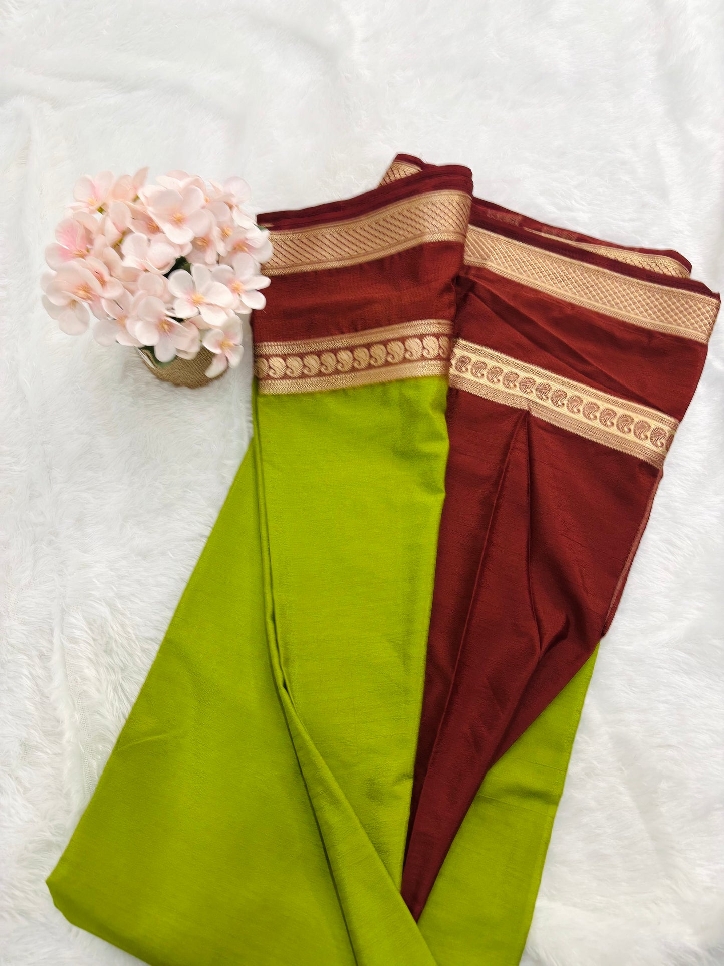 SEMI MYSORE CREPE SAREE IN CONTRAST