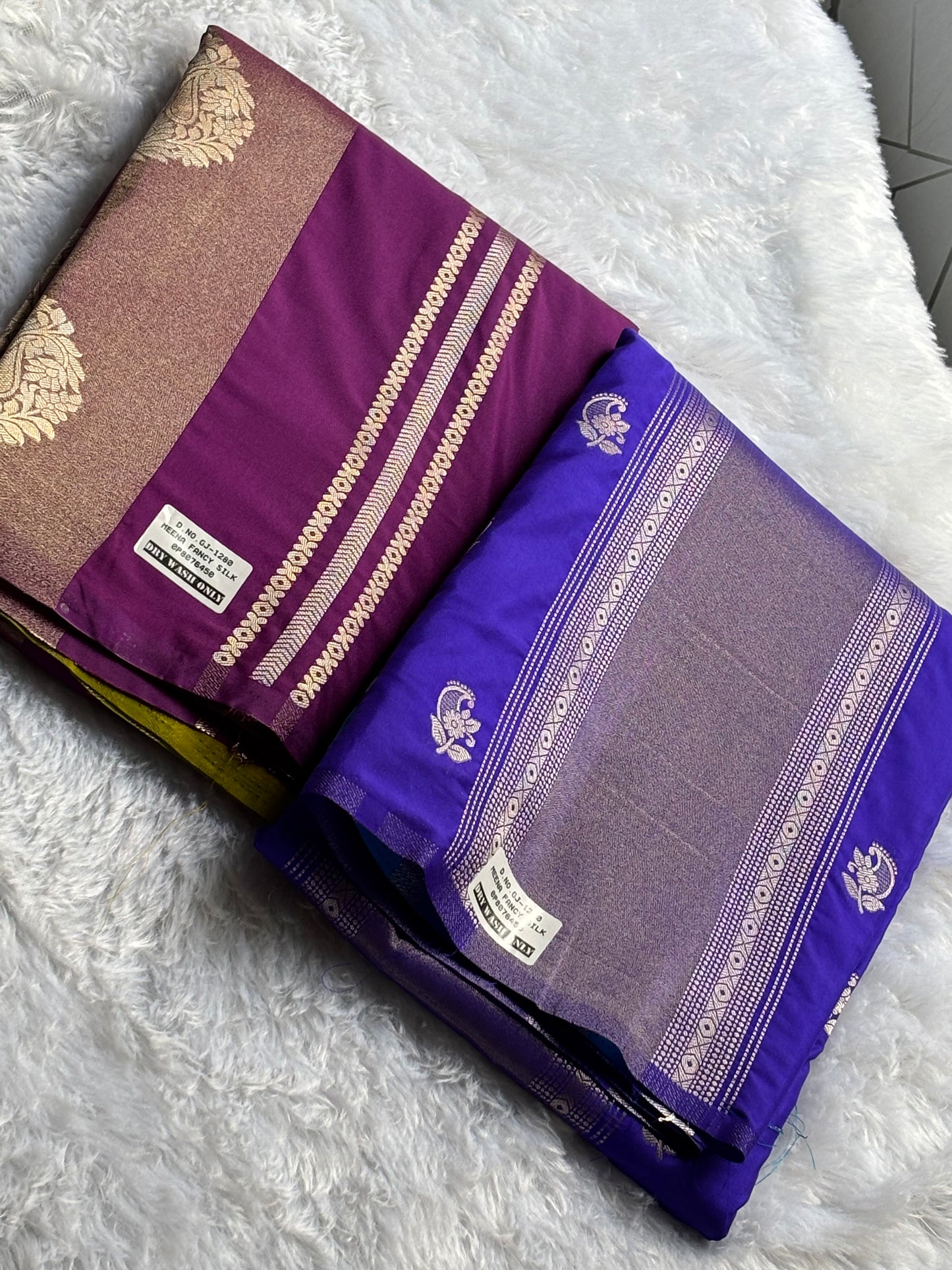 SOFT SILK DESIGNER SAREE (BORDERLESS)