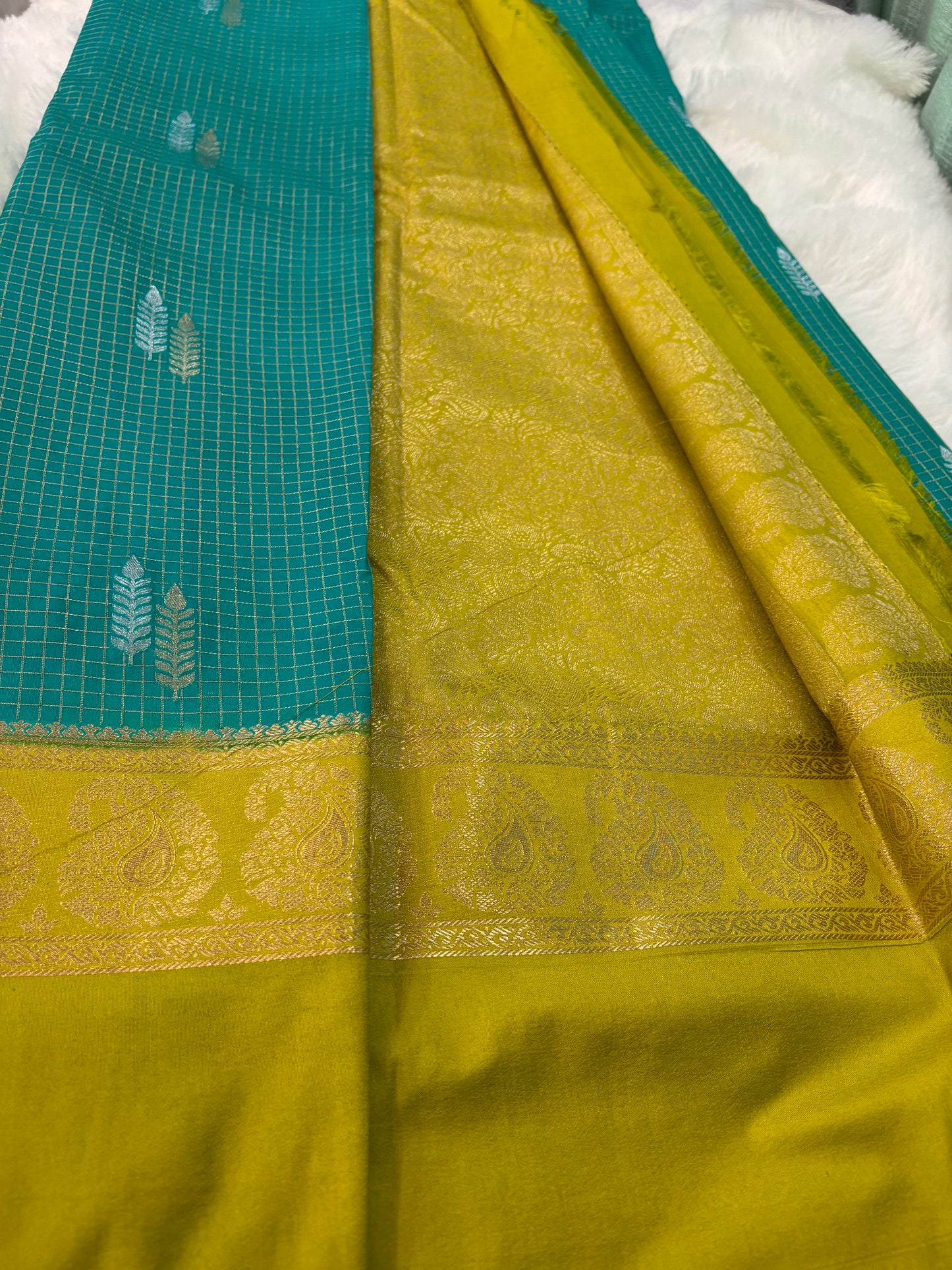 CHEX SEMI MYSORE CREPE SAREE IN CONTRAST (PREMIUM)