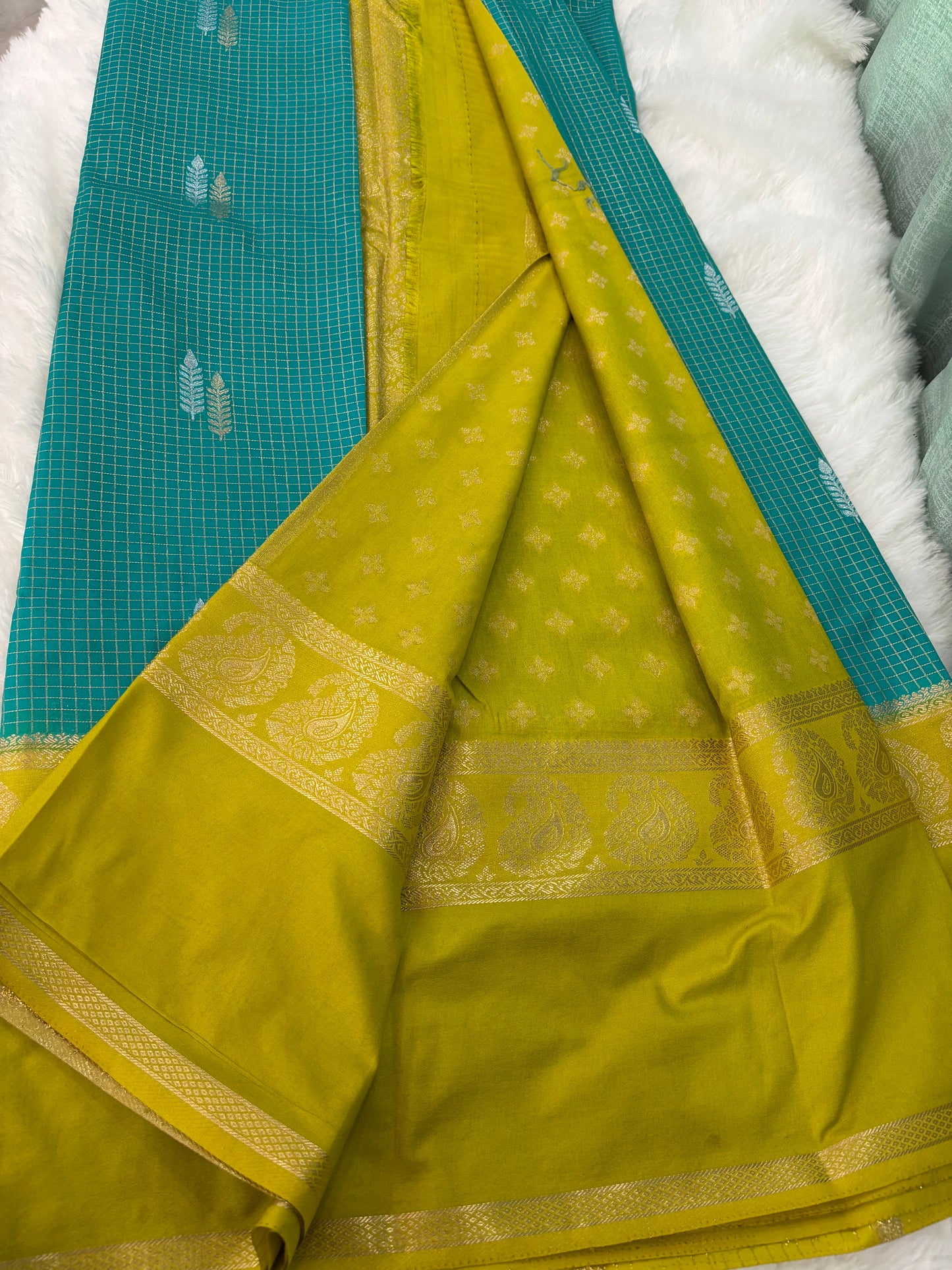 CHEX SEMI MYSORE CREPE SAREE IN CONTRAST (PREMIUM)