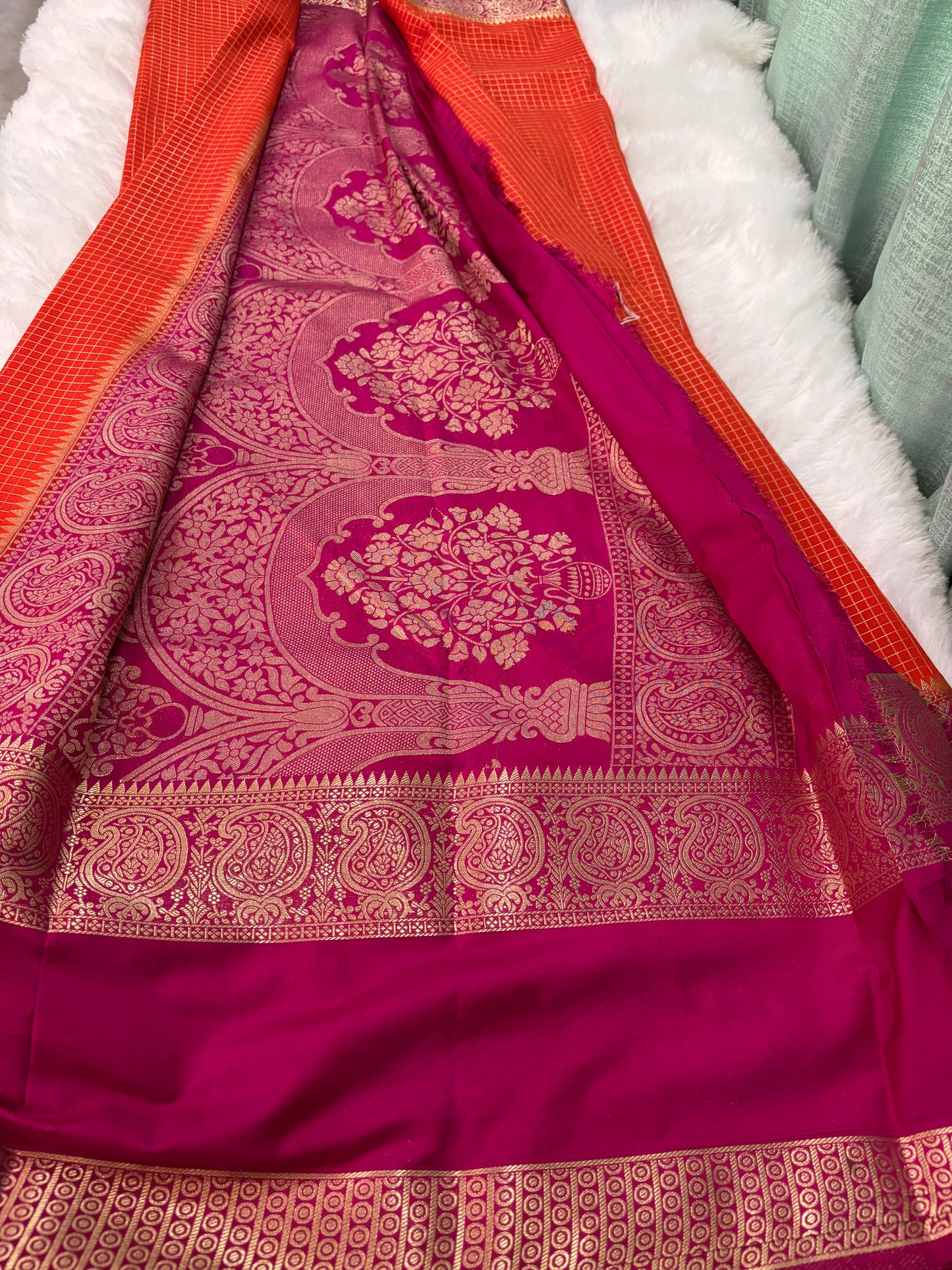 CHEX SEMI MYSORE CREPE SAREE IN CONTRAST (PREMIUM)