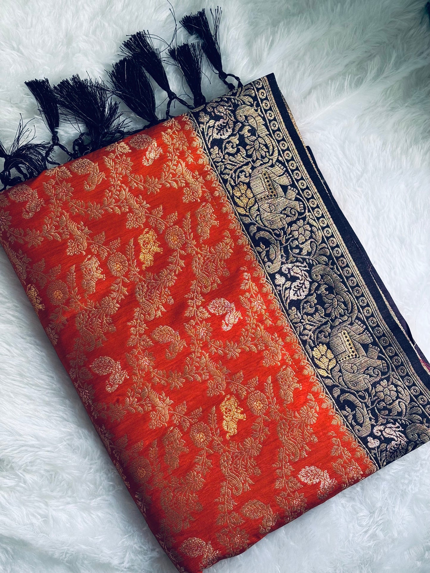 DOLA JAAL PATTERN SAREE WITH TASSELS