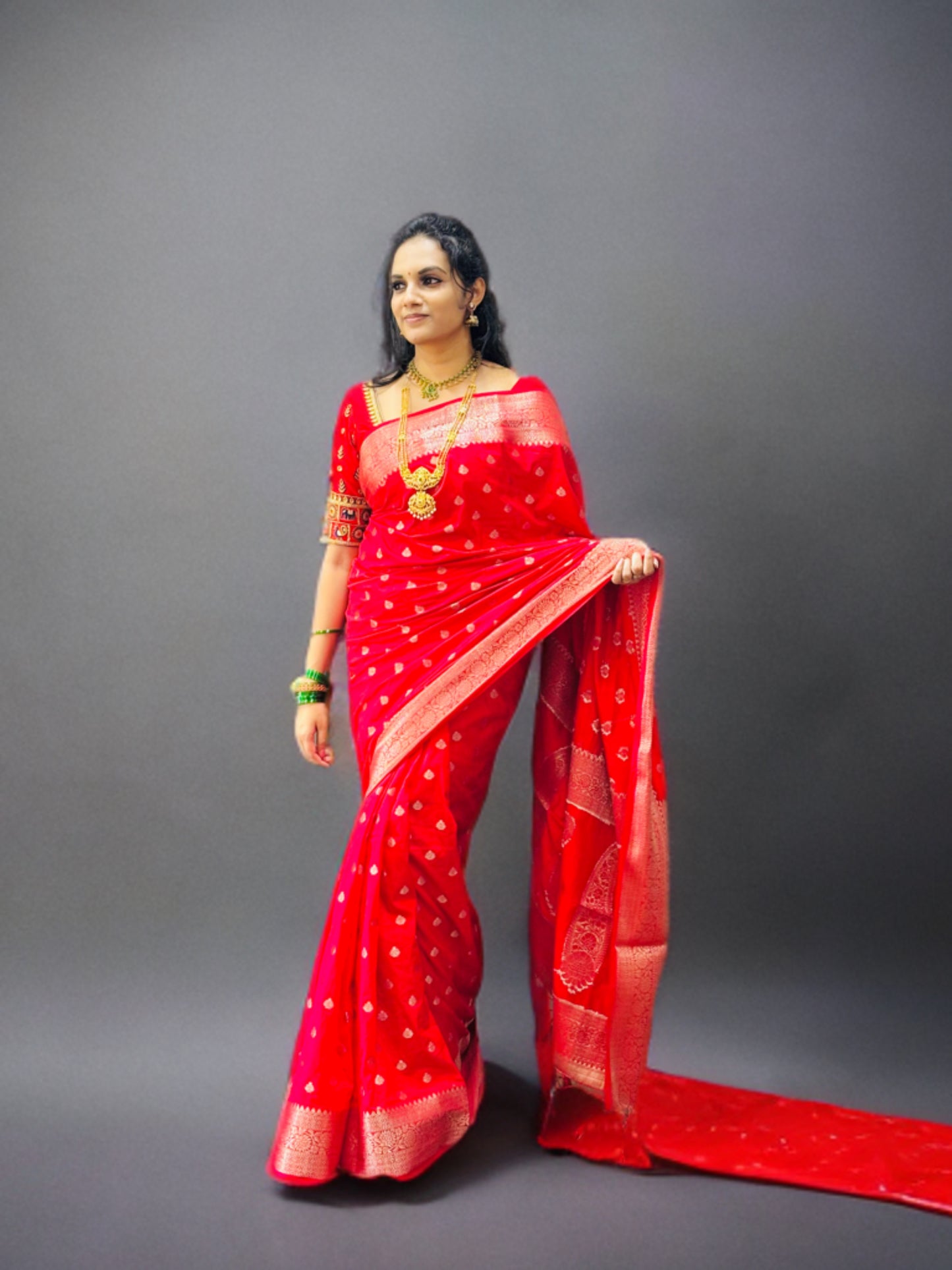 DOLA BUTTA SAREES WITH RICH PALLU