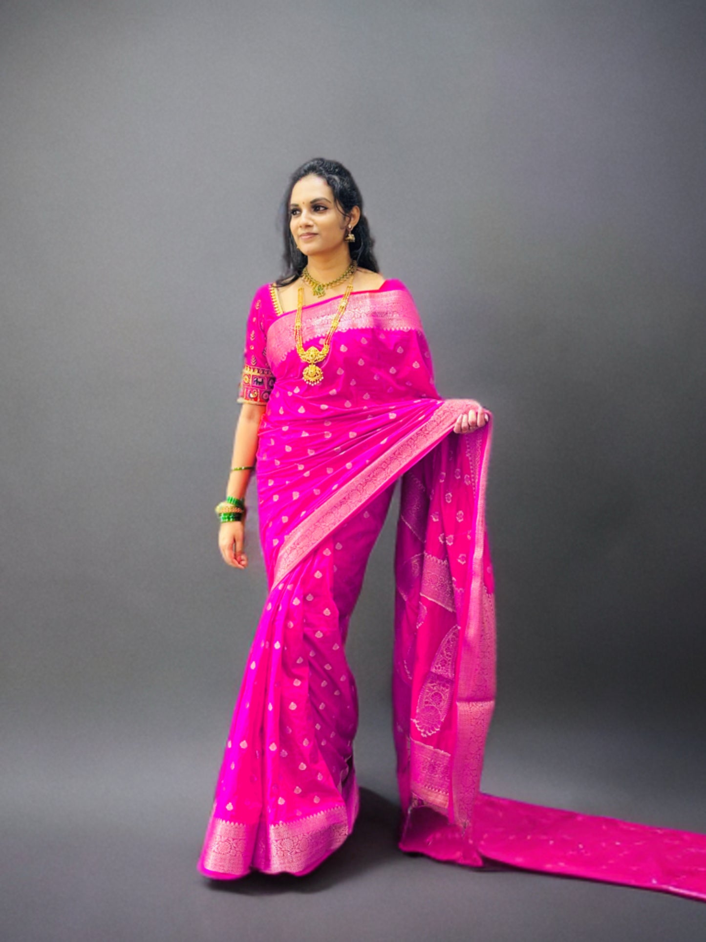 DOLA BUTTA SAREES WITH RICH PALLU