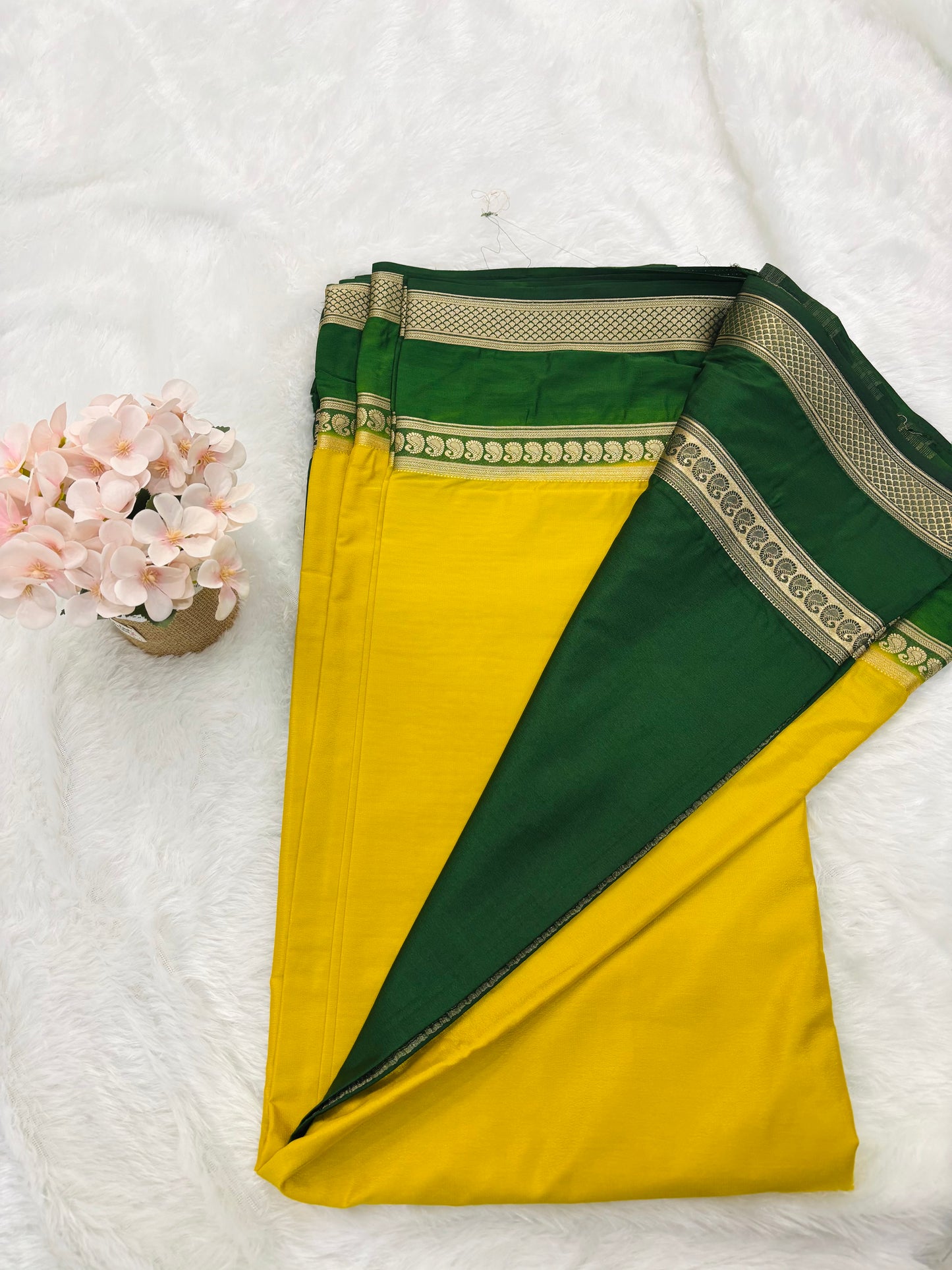 SEMI MYSORE CREPE SAREE IN CONTRAST
