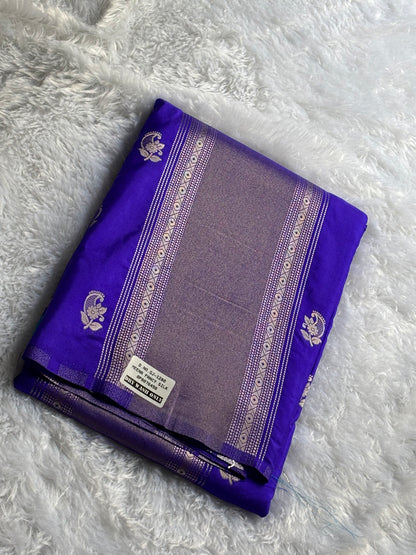 SOFT SILK DESIGNER SAREE (BORDERLESS)