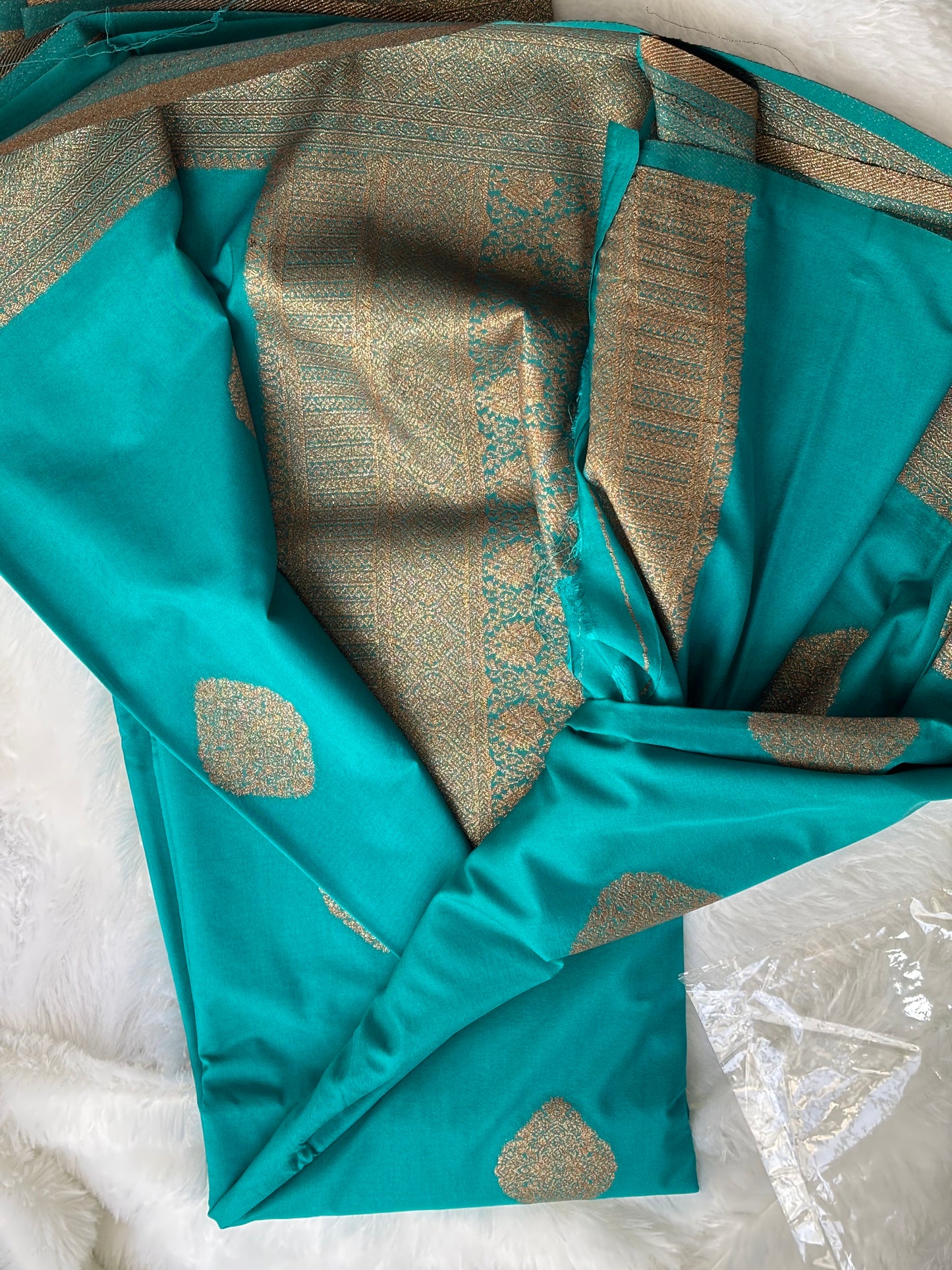 CO CO SOFT SILK (SELF)